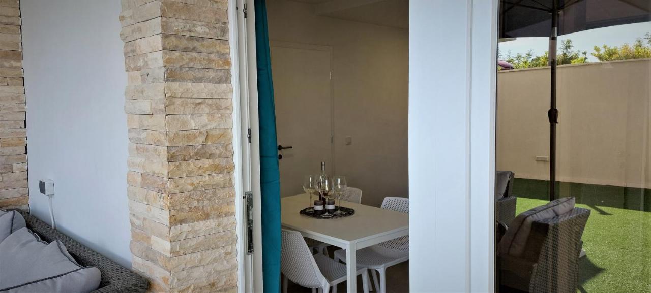 Vip Deluxe Apartment Arian Novalja Eksteriør bilde