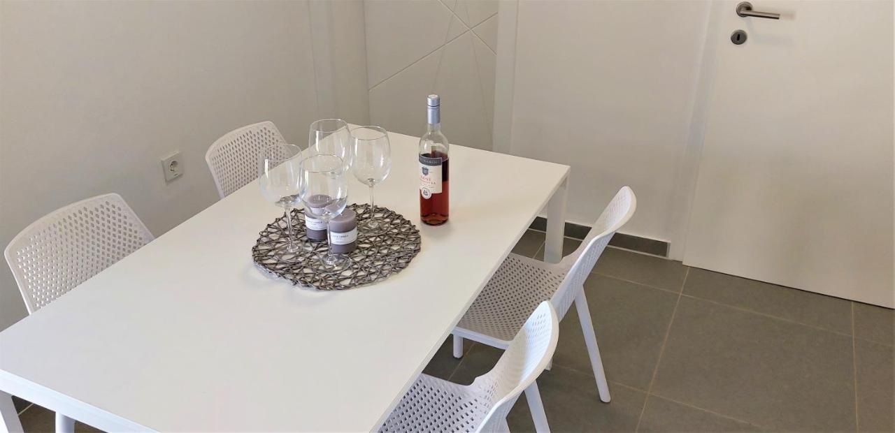 Vip Deluxe Apartment Arian Novalja Eksteriør bilde