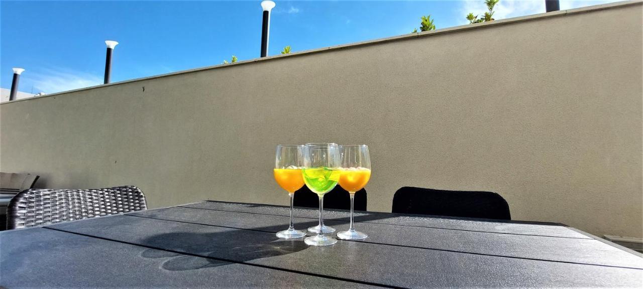 Vip Deluxe Apartment Arian Novalja Eksteriør bilde