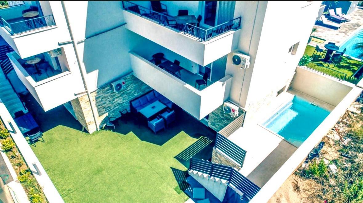 Vip Deluxe Apartment Arian Novalja Eksteriør bilde